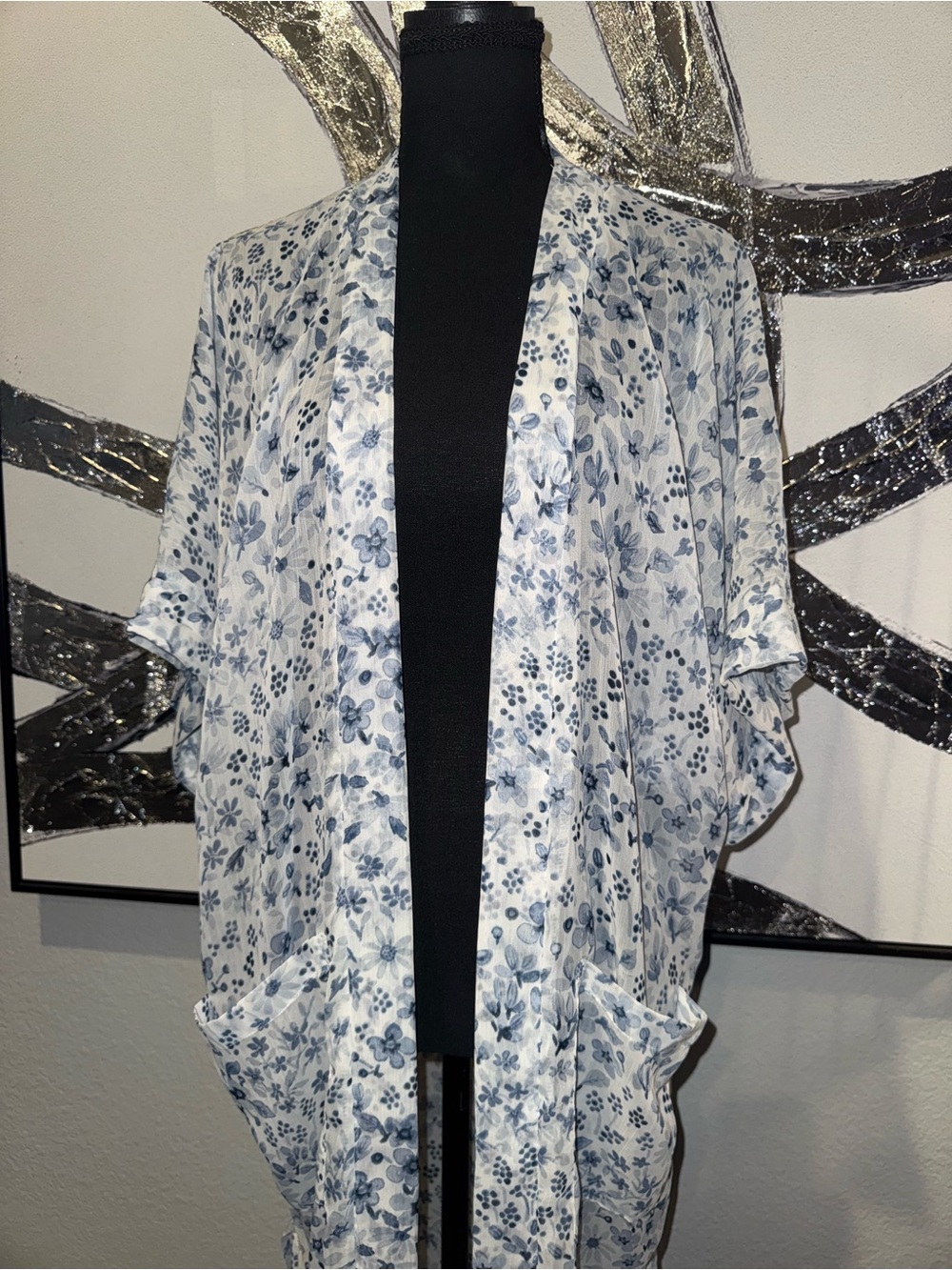 Rachel Zoe White and Blue Floral Kimono